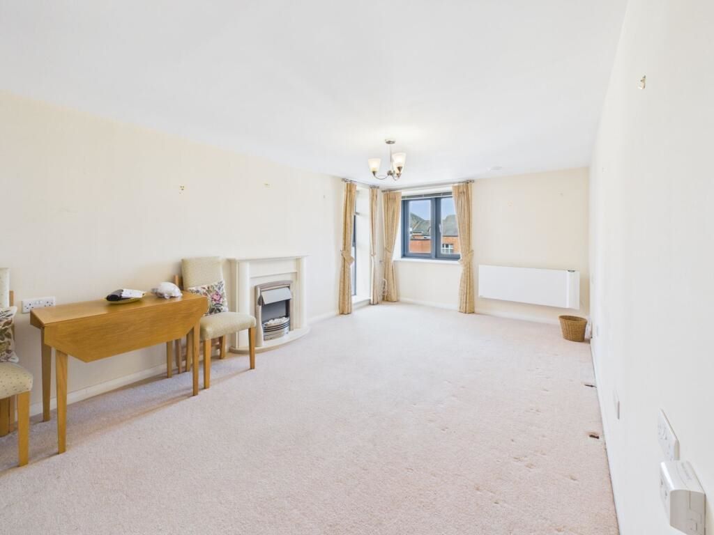 Property photo 2 of 11