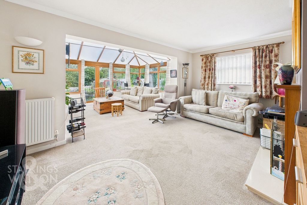 Property photo 2 of 22