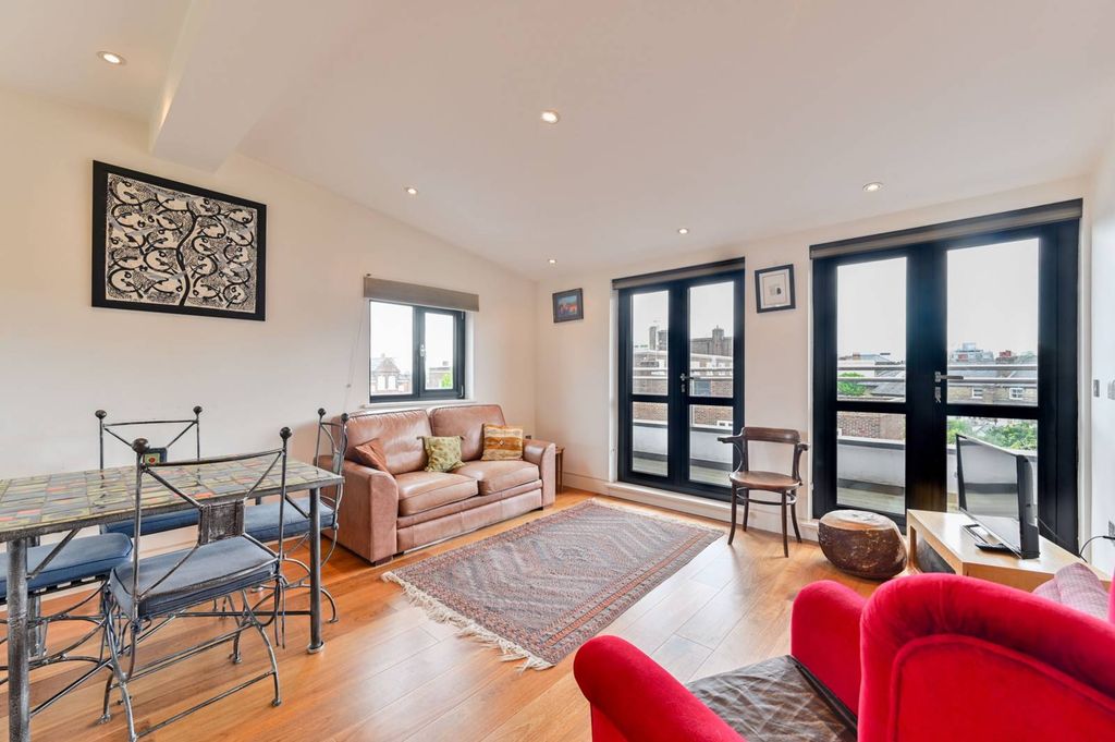 Property photo 1 of 9