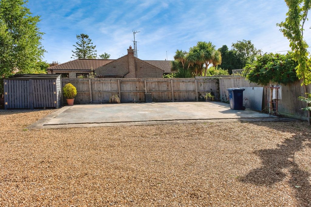 Property photo 2 of 3