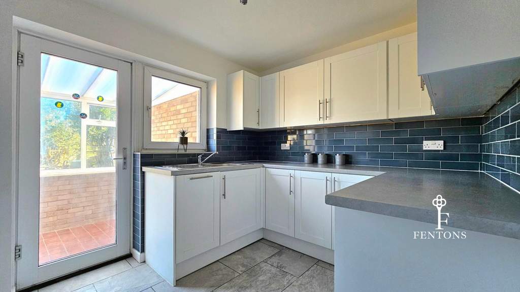 Property photo 2 of 14 Kitchen