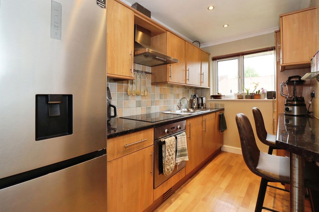 Property photo 3 of 11 Pbox-Img.Jpg