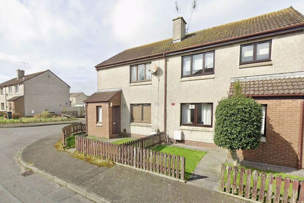 Property photo 1 of 2