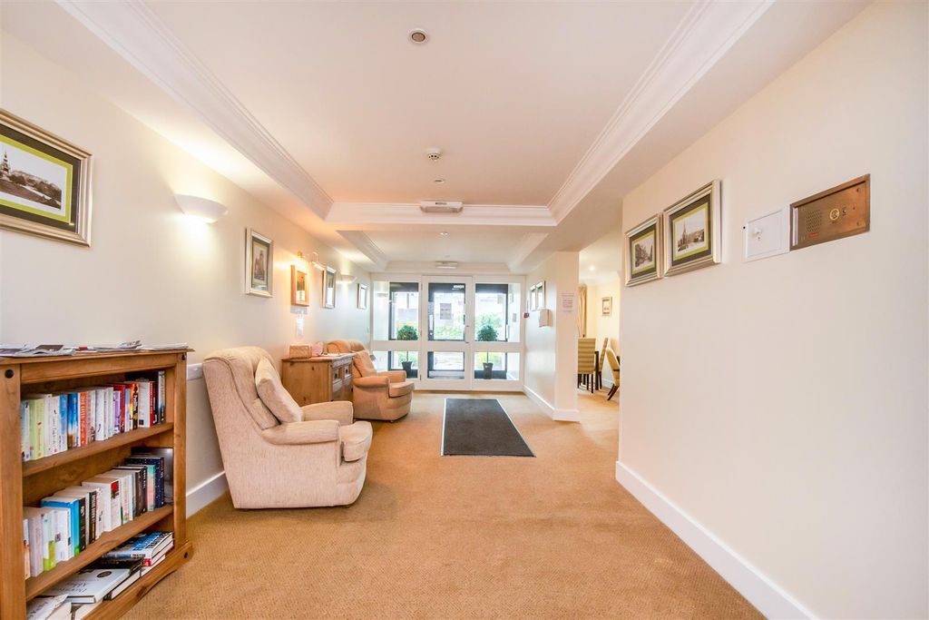 Property photo 2 of 29 Communal Entrance Lauder Court.Jpg