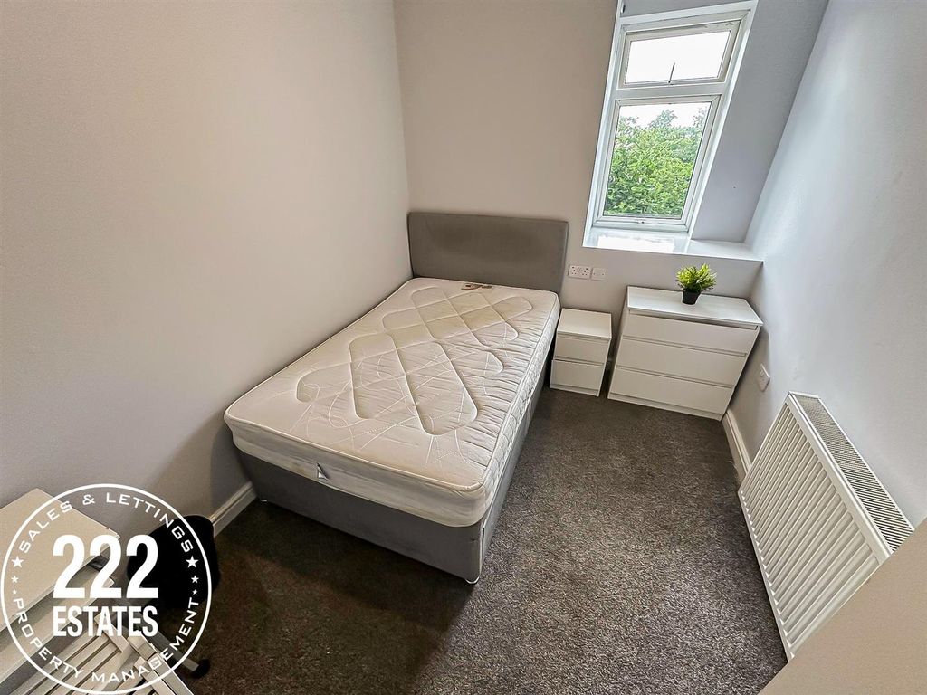 Property photo 2 of 6 09F54d2E-2852-4286-A042-Bc13A59Efeeb.Jpg