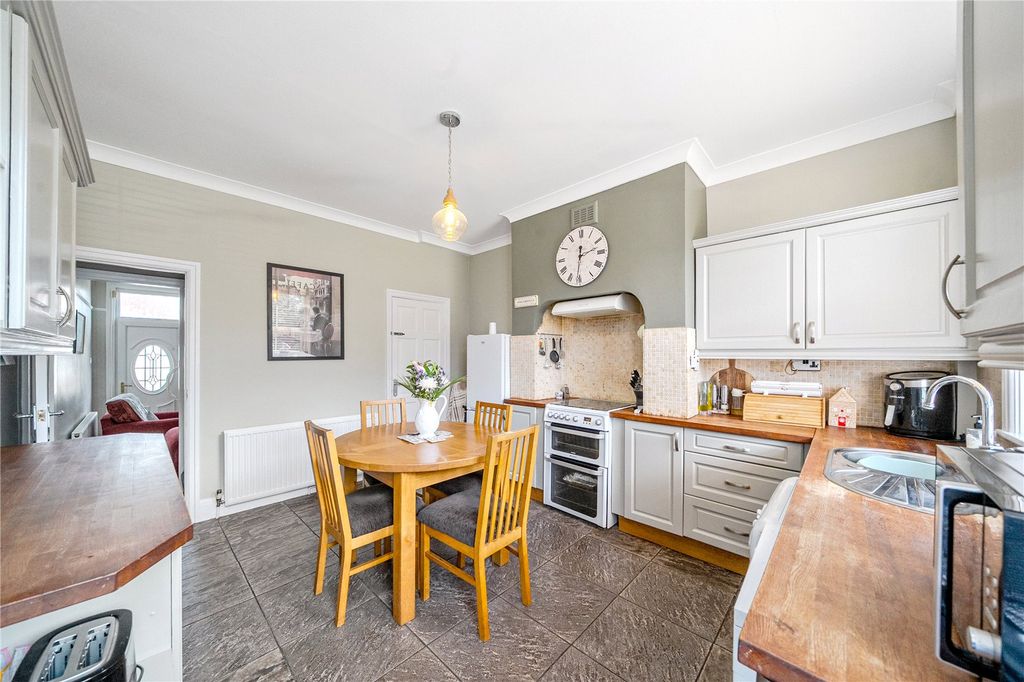 Property photo 3 of 18 Picture No. 05