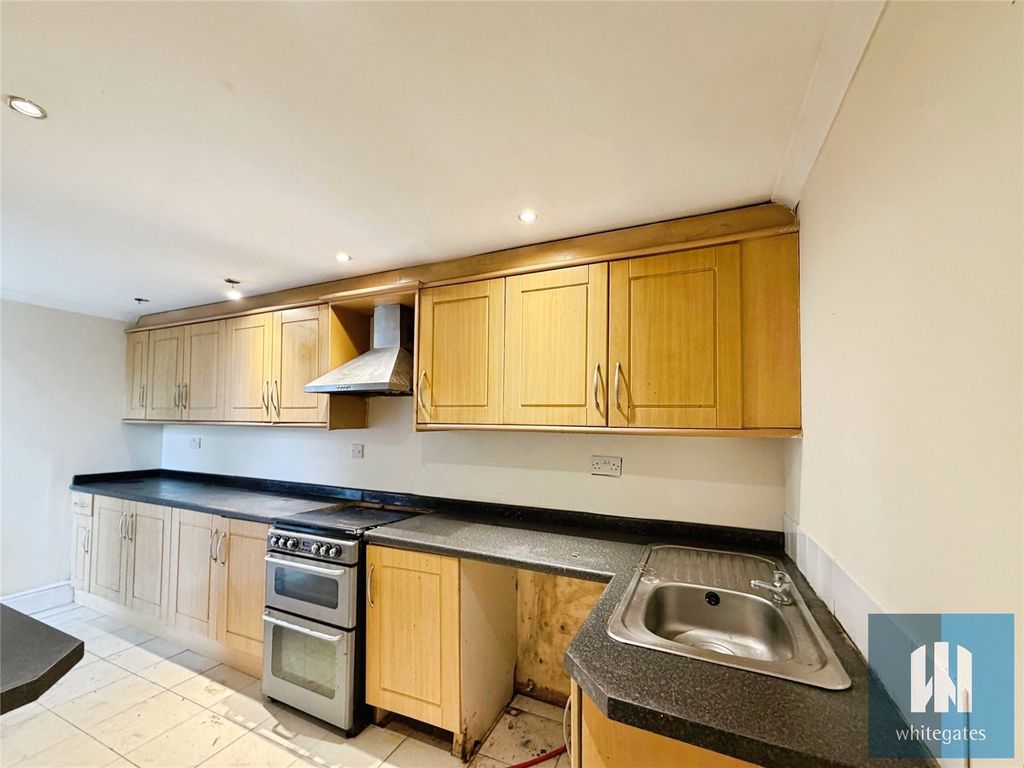 Property photo 2 of 12 Picture No. 10