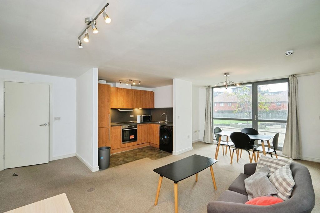 Property photo 3 of 19
