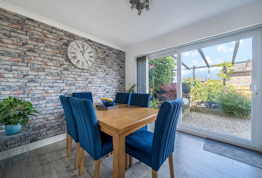 Property photo 3 of 16 1320905-7-686E53F...