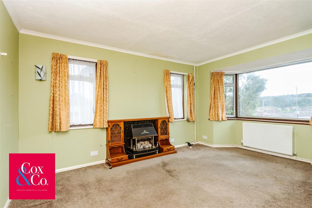 Property photo 2 of 16 81O_9161.Jpg