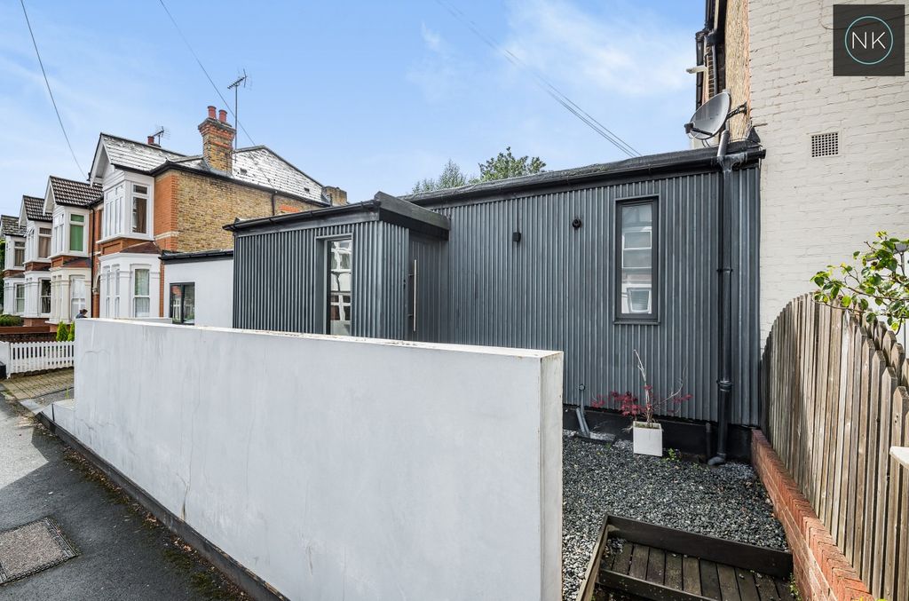 Property photo 2 of 23 5444651