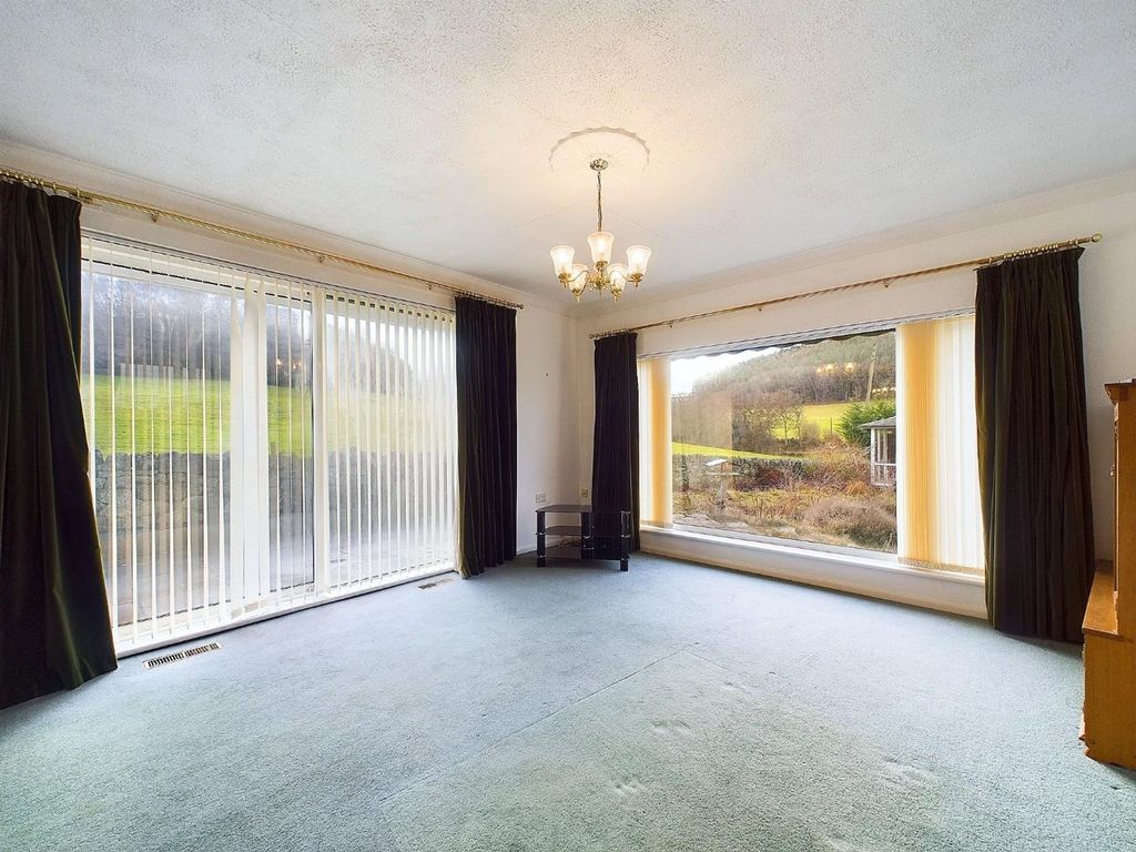 Property photo 2 of 33 Cam03810G0-Pr0173-Still024.Jpg