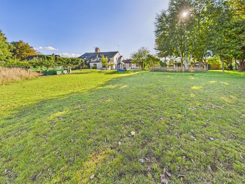 Property photo 1 of 34 Cam04709G0-Pr0247-Still031.Jpg