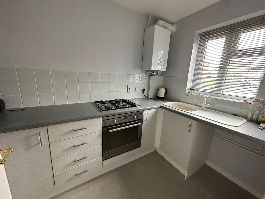 Property photo 3 of 7 Photo 4