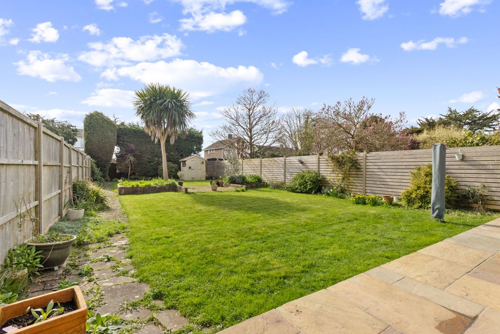 Property photo 2 of 20 Photo 17