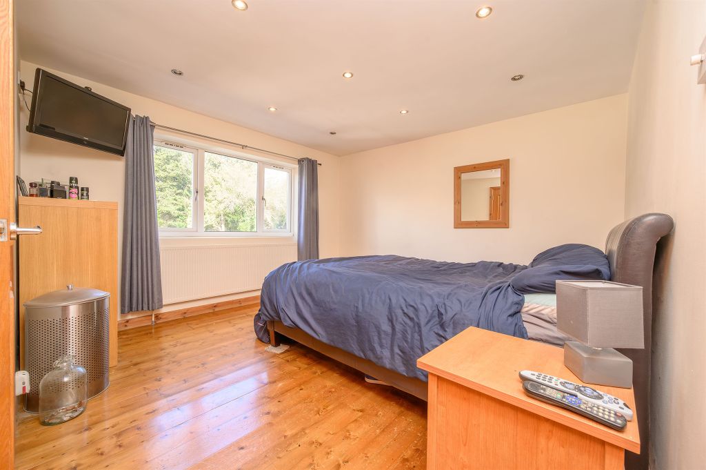 Additional image 8 of 4 bed detached house for saleNorthampton Road, Kettering NN15