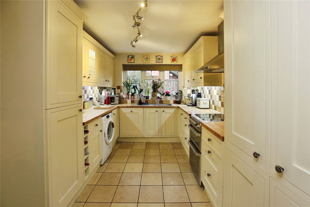 Property photo 2 of 29 Picture No. 07