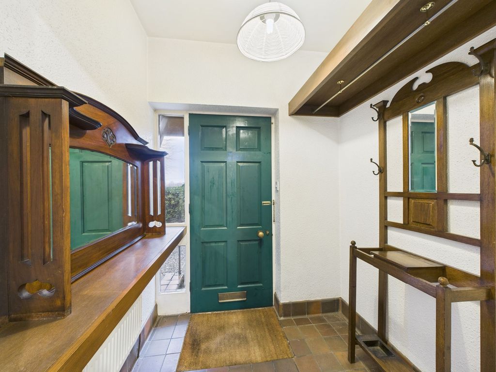 Property photo 2 of 46