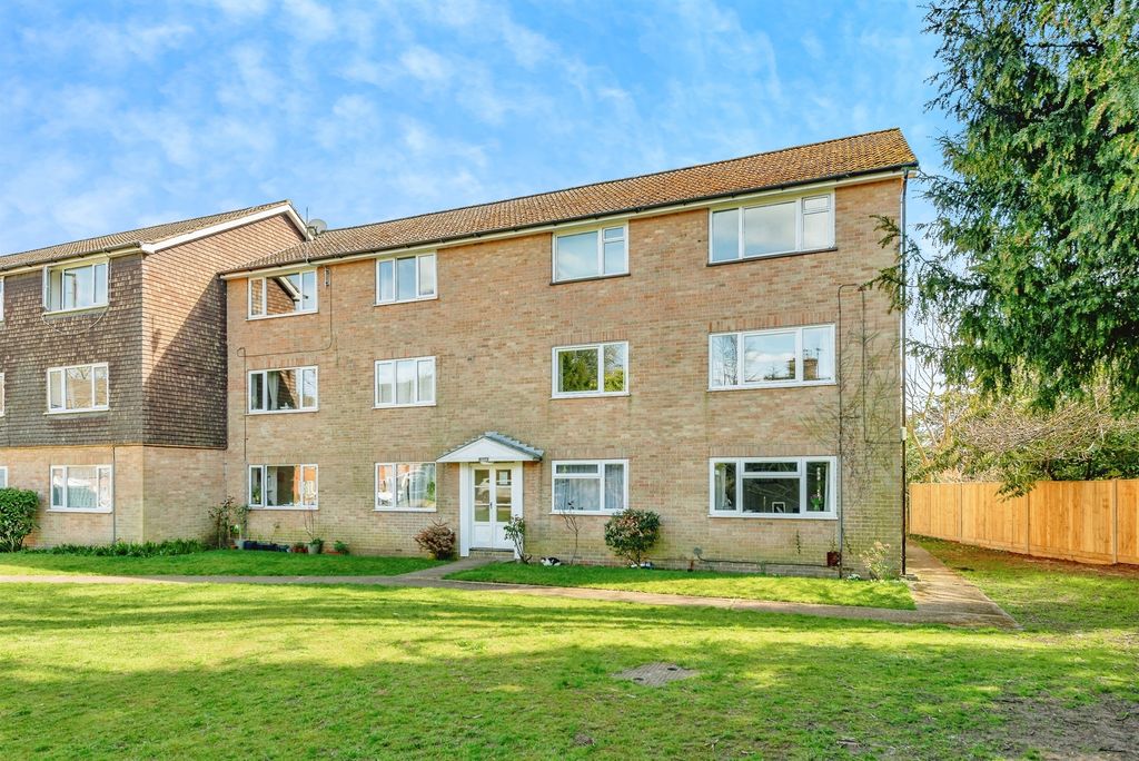 Property photo 2 of 13