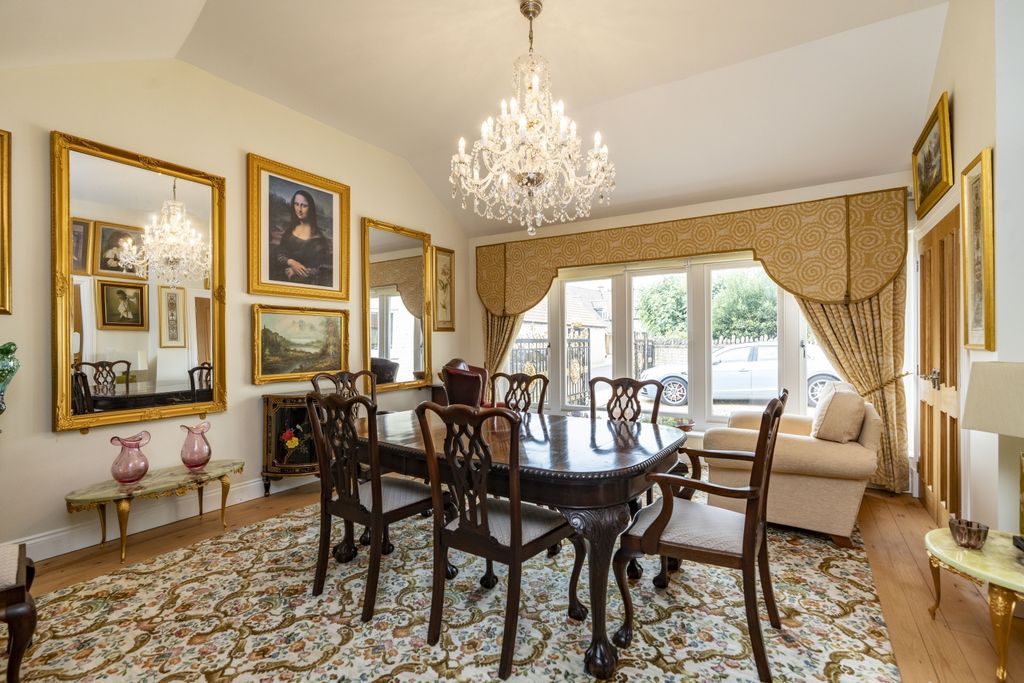 Property photo 3 of 14 Dining Room