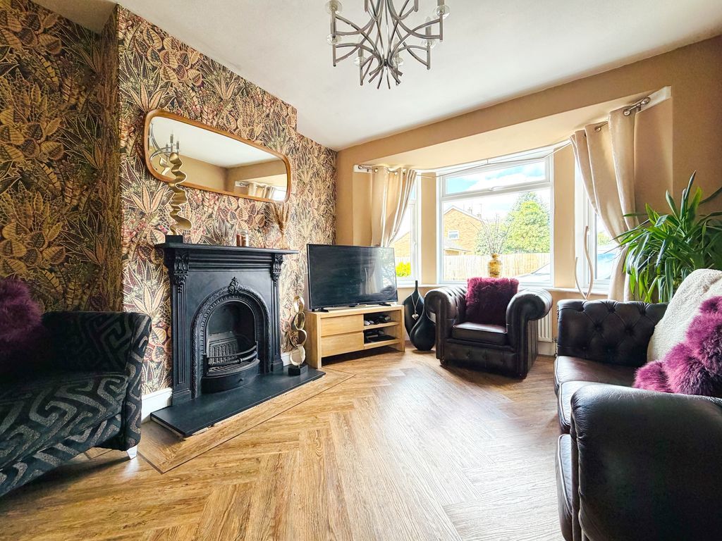 Property photo 2 of 22 Photo 33
