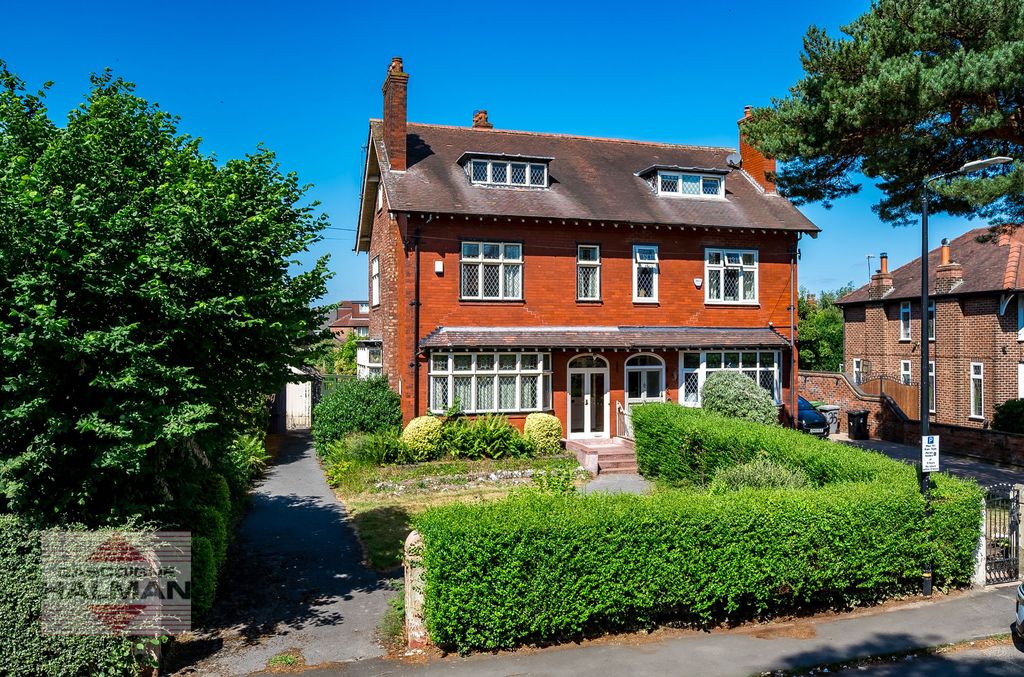 Property photo 1 of 32