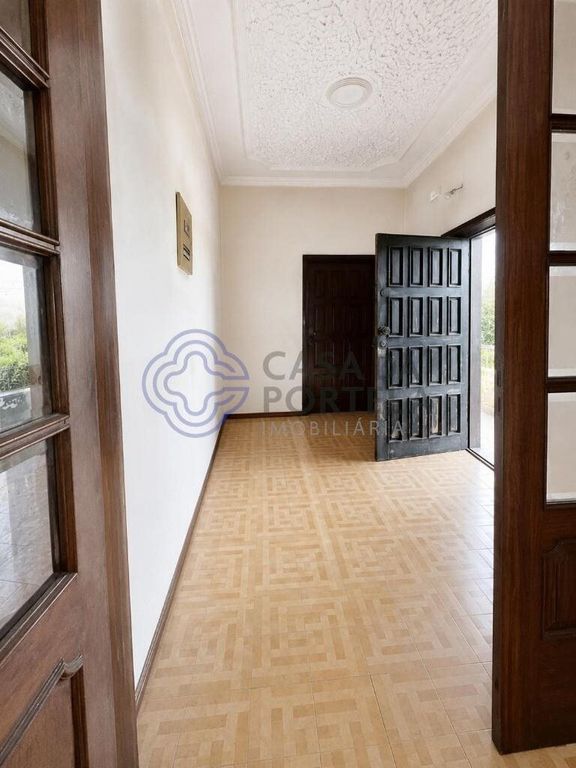 Property photo 1 of 17 Andar Moradia T4