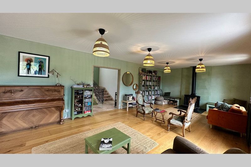 Property photo 2 of 13