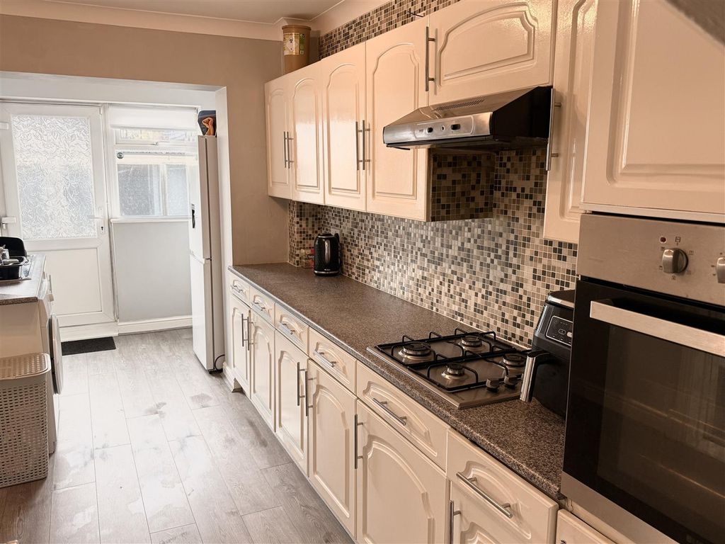 Property photo 3 of 10 Img_2170.Jpeg