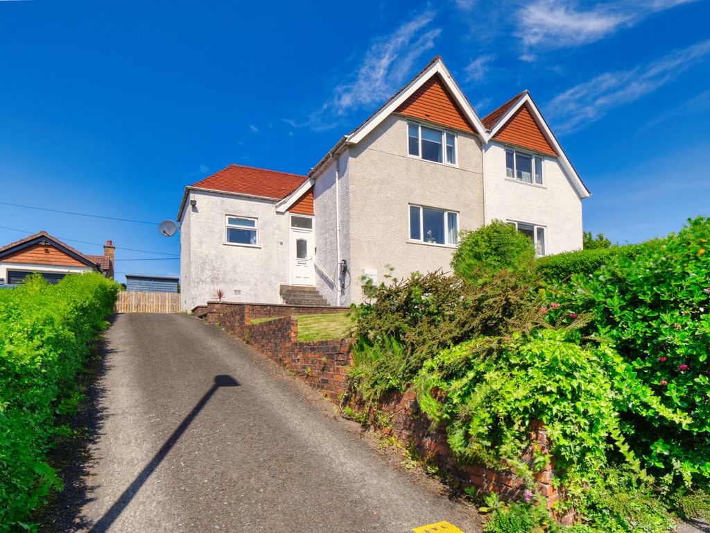 Property photo 1 of 17 3 Bedroom Semi Detached Villa