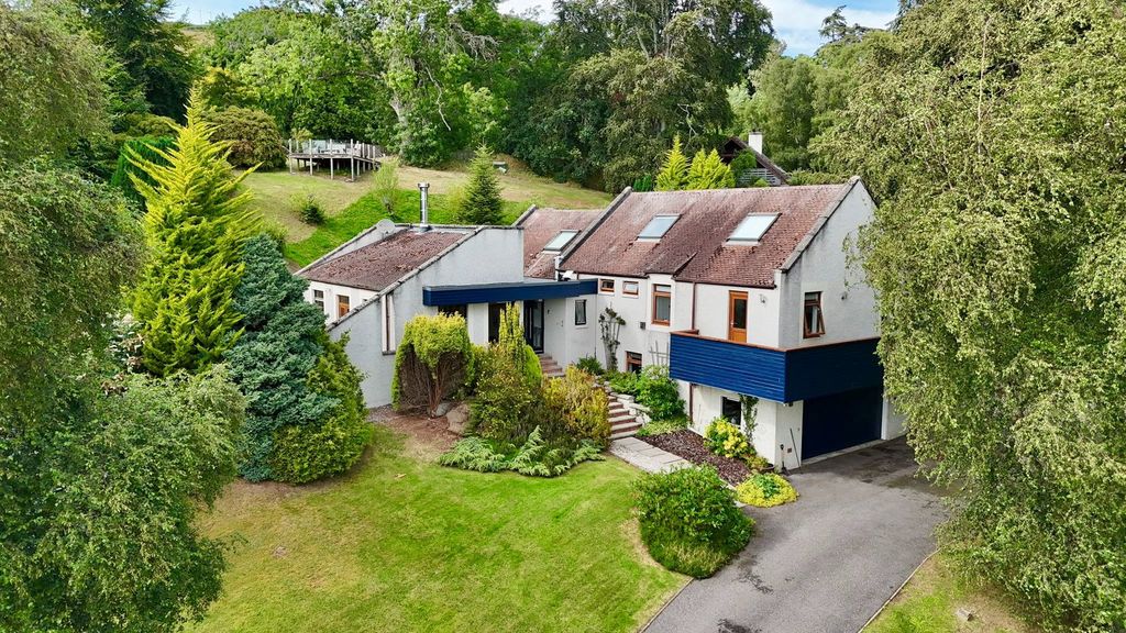 Property photo 1 of 51