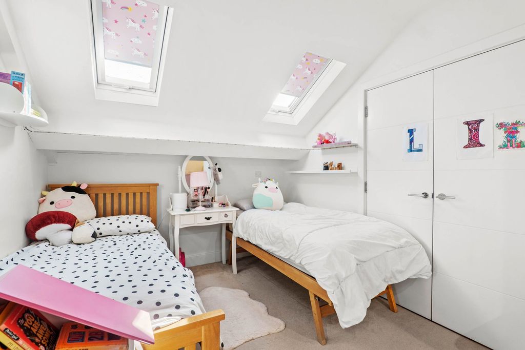 Additional image 7 of 3 bed flat for saleApartment 16, Parian House, Princes Drive, Diglis, Worcester. WR1