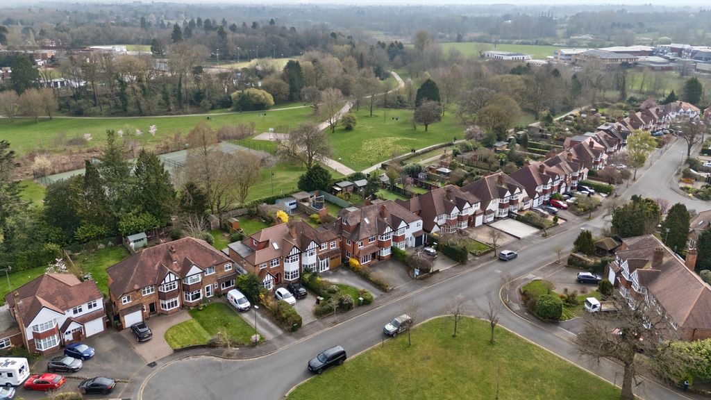 Property photo 2 of 24 Front 3