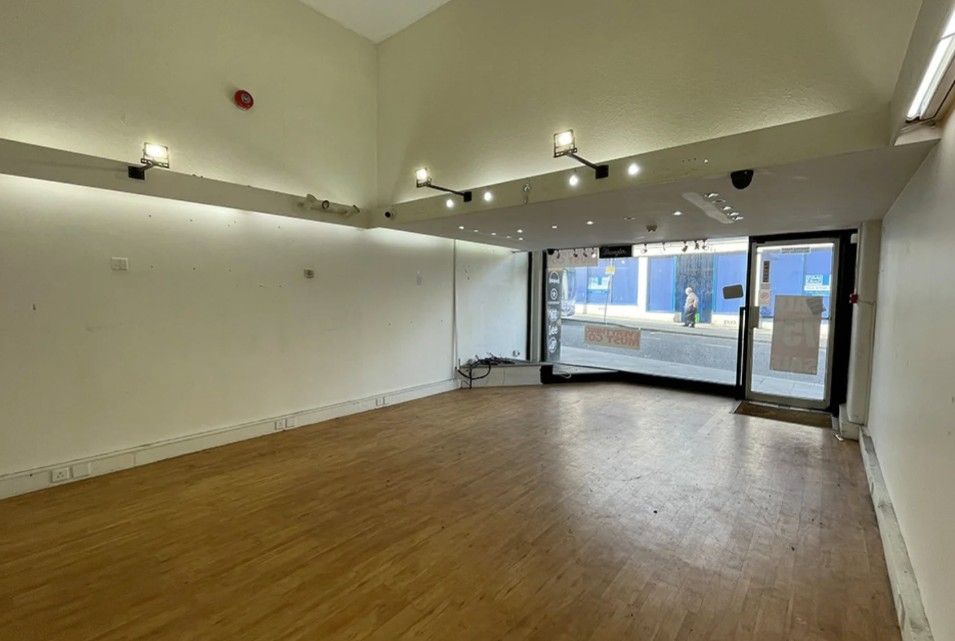 Property photo 1 of 2