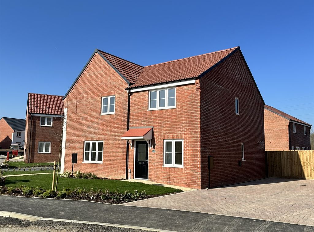 Property photo 1 of 5