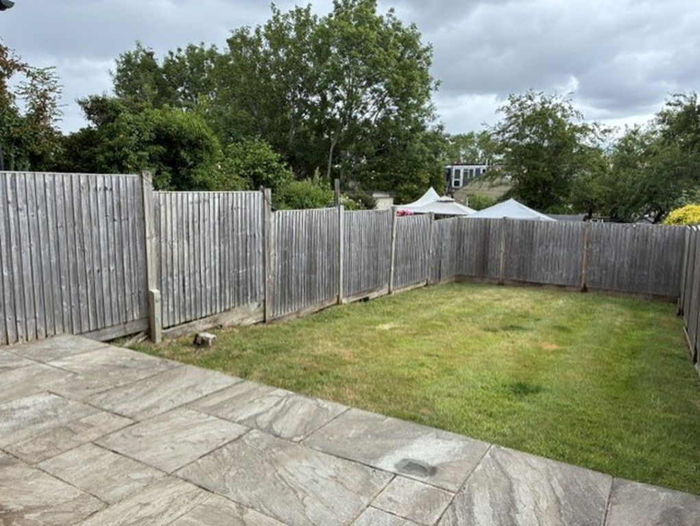 Property photo 2 of 10 Photo 11