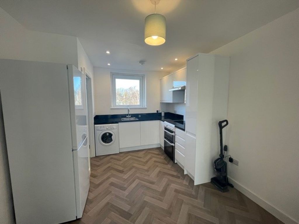 Property photo 1 of 5 Kitchen 1.1