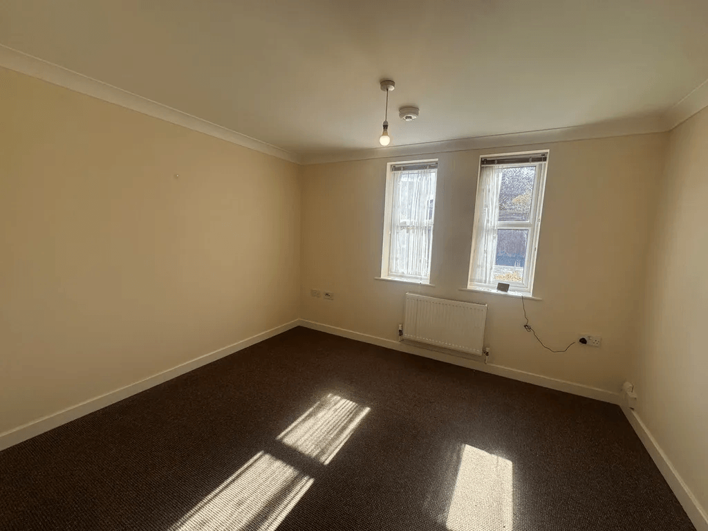 Property photo 2 of 7 Gallery