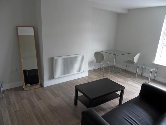 Property photo 1 of 5 Outwood, 1 Bed Apartment To Let
