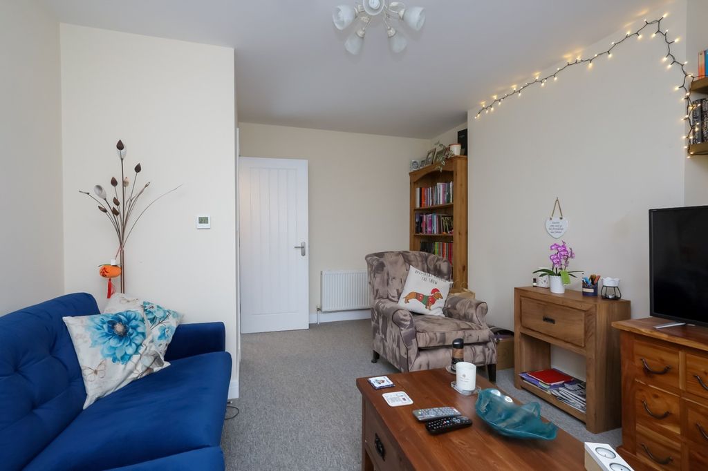 Property photo 3 of 14