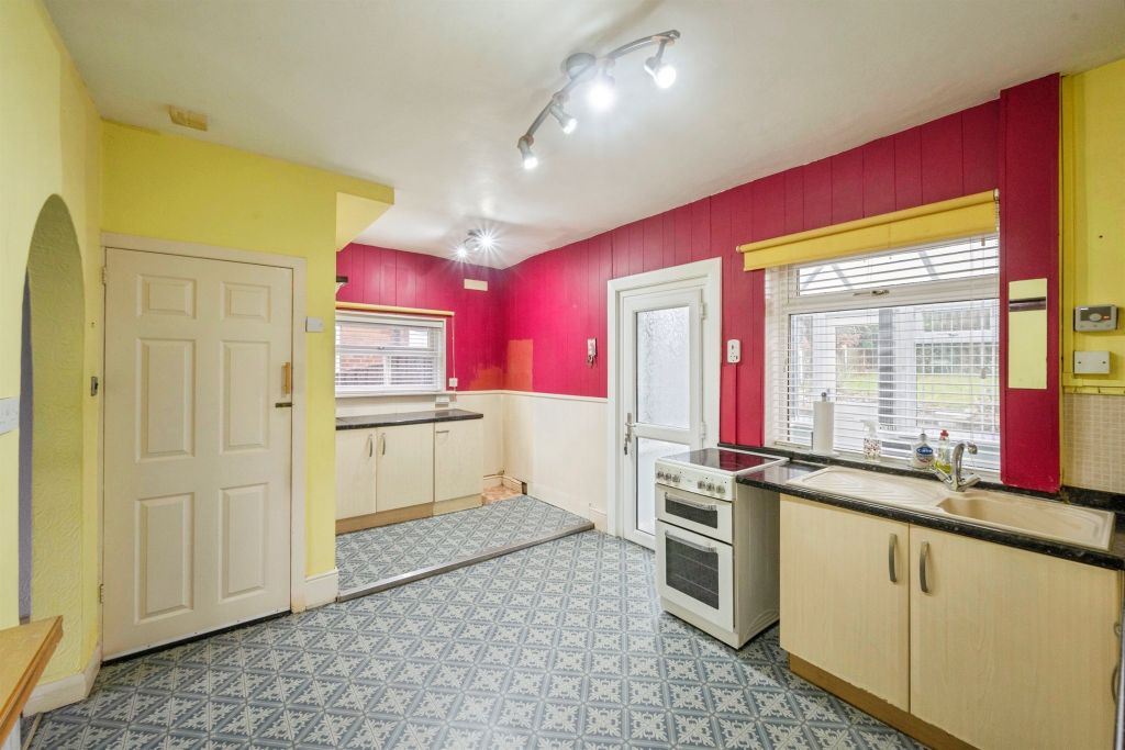 Property photo 2 of 21