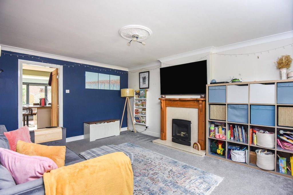Property photo 2 of 16 Leaholm-14.Jpg