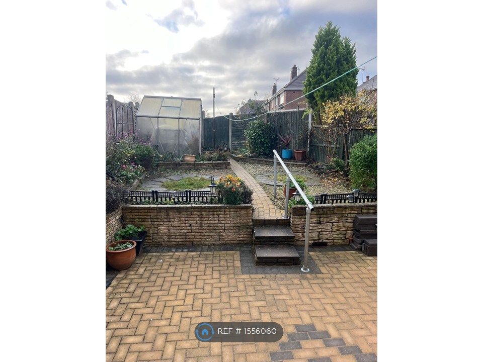 Property photo 2 of 11