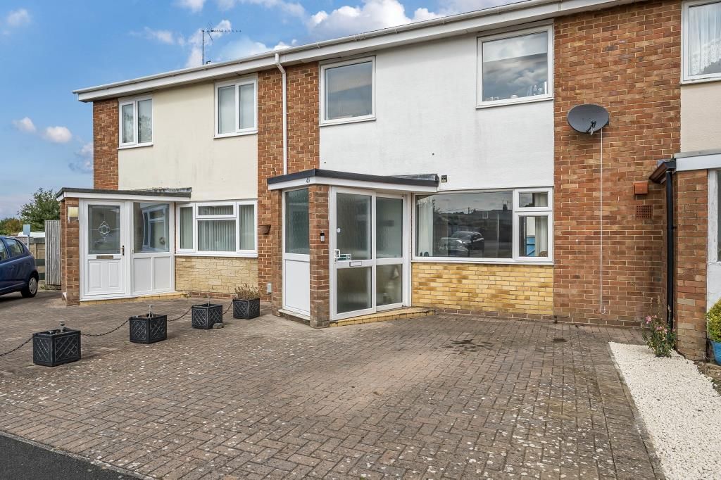 Property photo 1 of 18 External Front