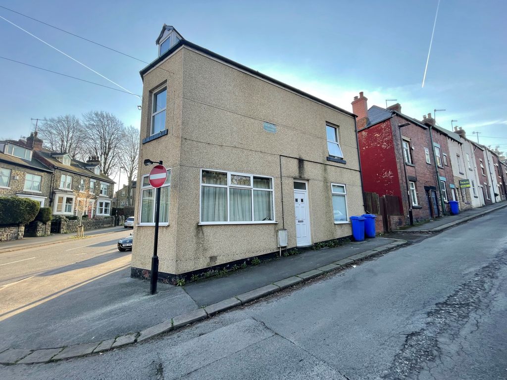 Property photo 1 of 20