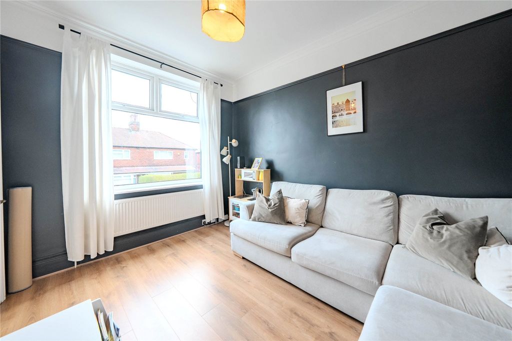 Property photo 2 of 15 Picture No. 04