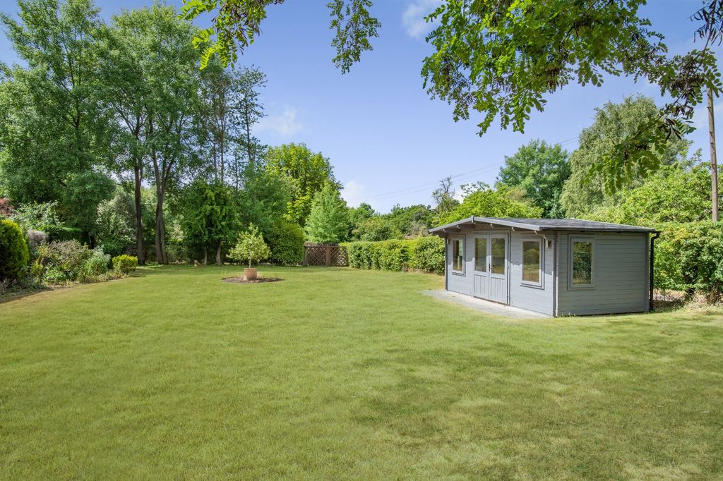 Property photo 2 of 12 Picture No. 29