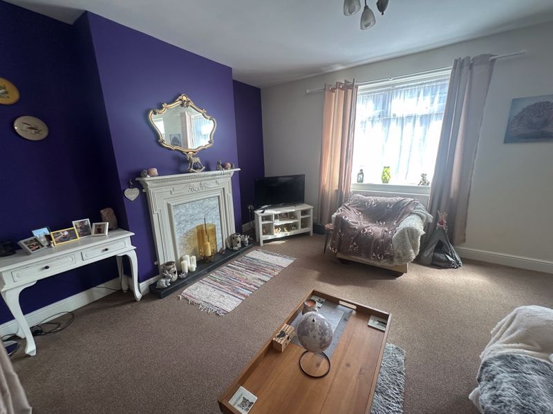 Property photo 3 of 10 Photo 8