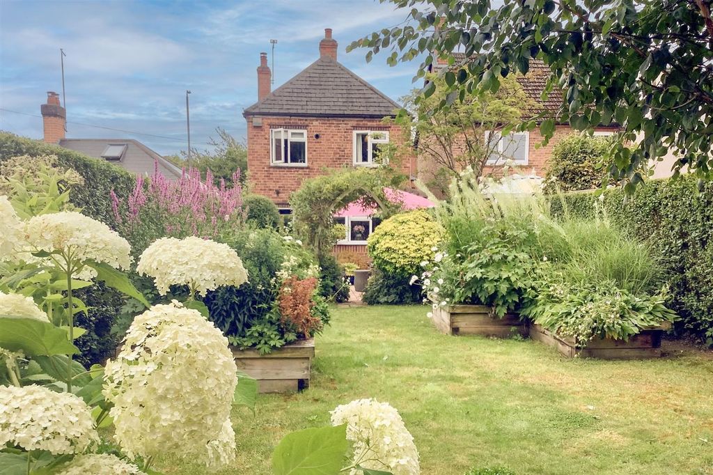 Property photo 2 of 29