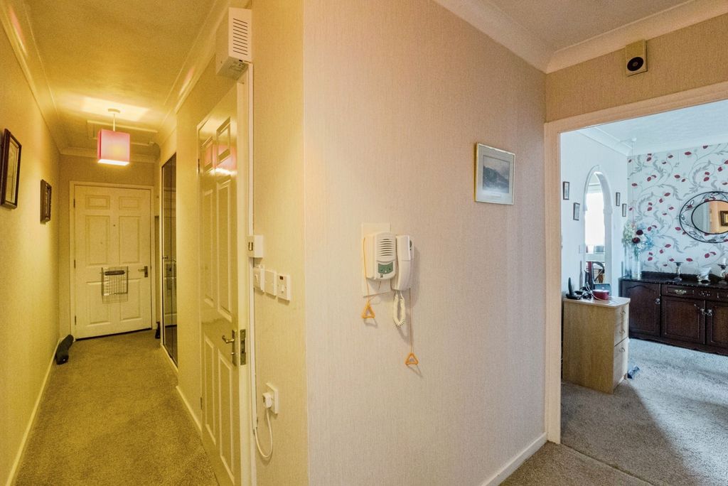 Property photo 2 of 15 Pbox-Img.Jpg